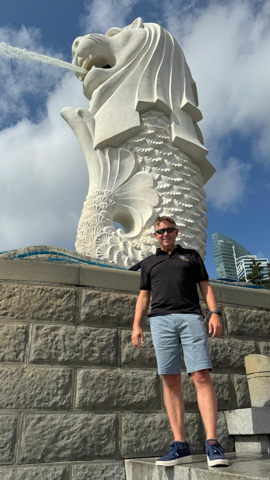 AUGUST - Kevin - The Merlion, Singapore